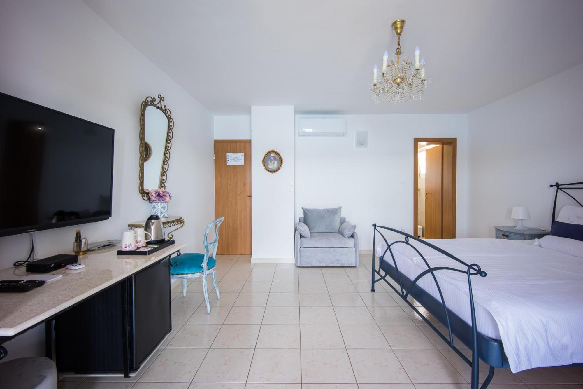 Boutique Guesthouse Sveti Petar, On The Beach, Heated Pool & Boat Berth - Adult Only Nečujam Eksteriør billede